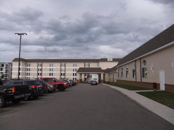 Mackinaw Beach And Bay All Suites Resort image 11