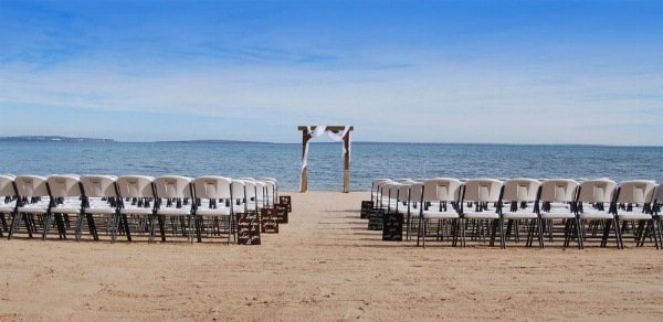 Mackinaw Beach And Bay All Suites Resort image 16